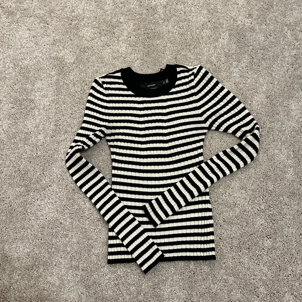 Black and White Striped Long Sleeve Top